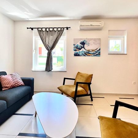 B88 Apartments - Vila Palma Sveti Filip i Jakov Luaran gambar