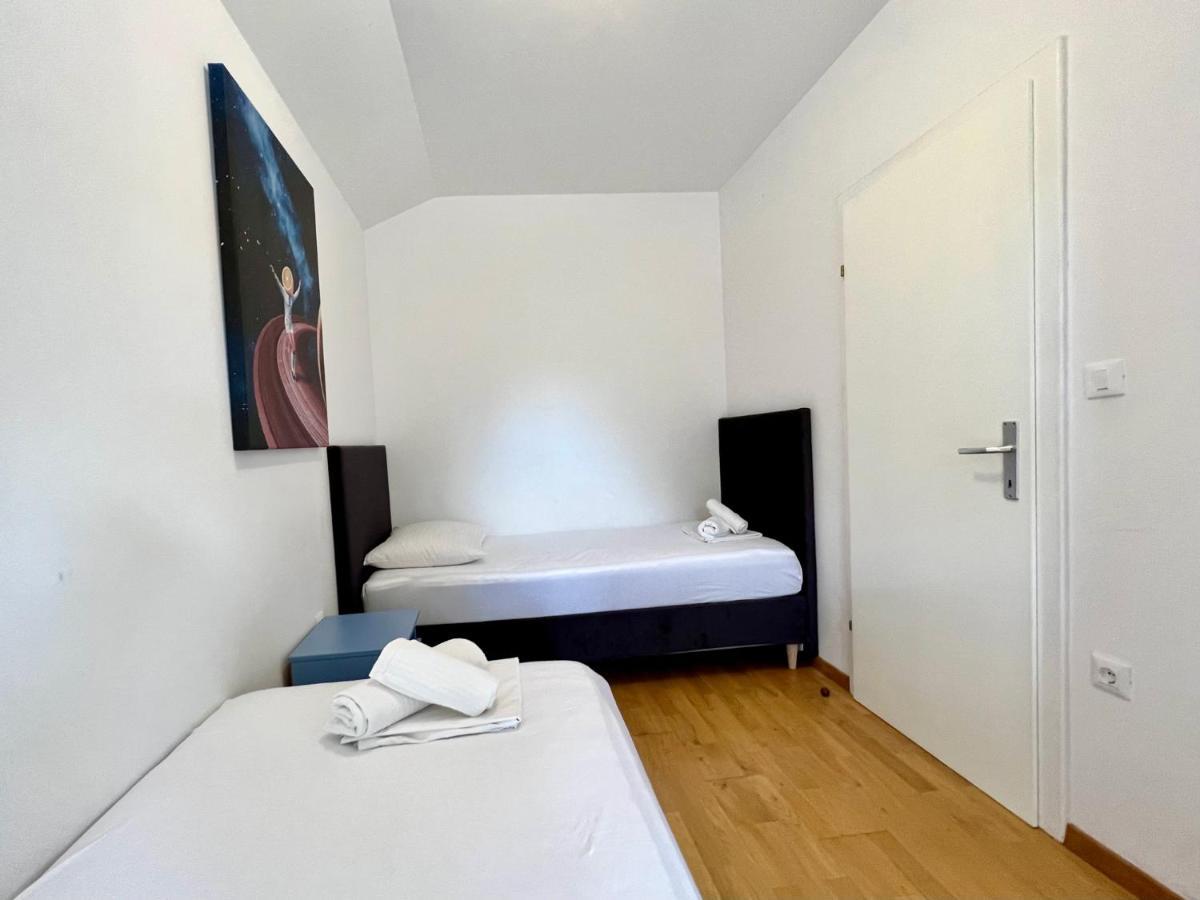 B88 Apartments - Vila Palma Sveti Filip i Jakov Luaran gambar