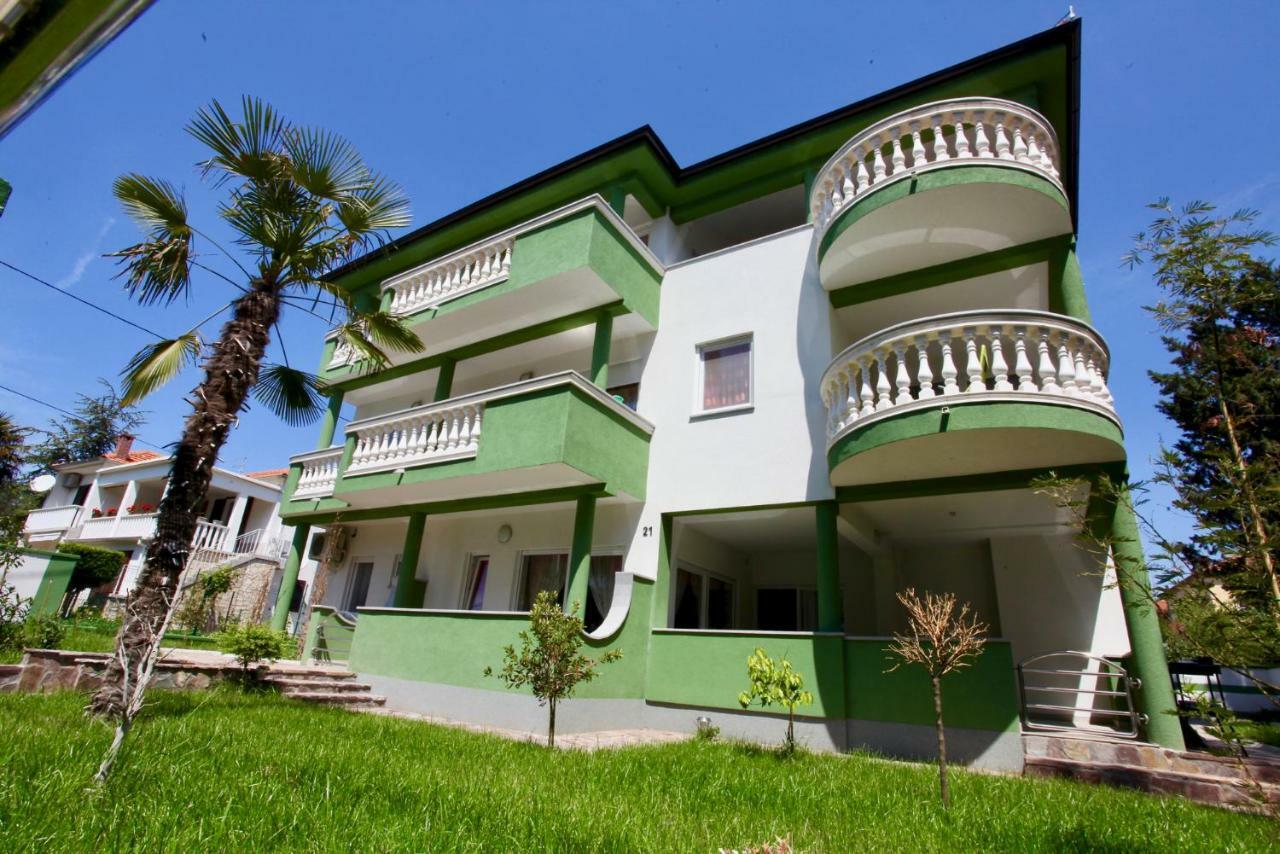 B88 Apartments - Vila Palma Sveti Filip i Jakov Luaran gambar