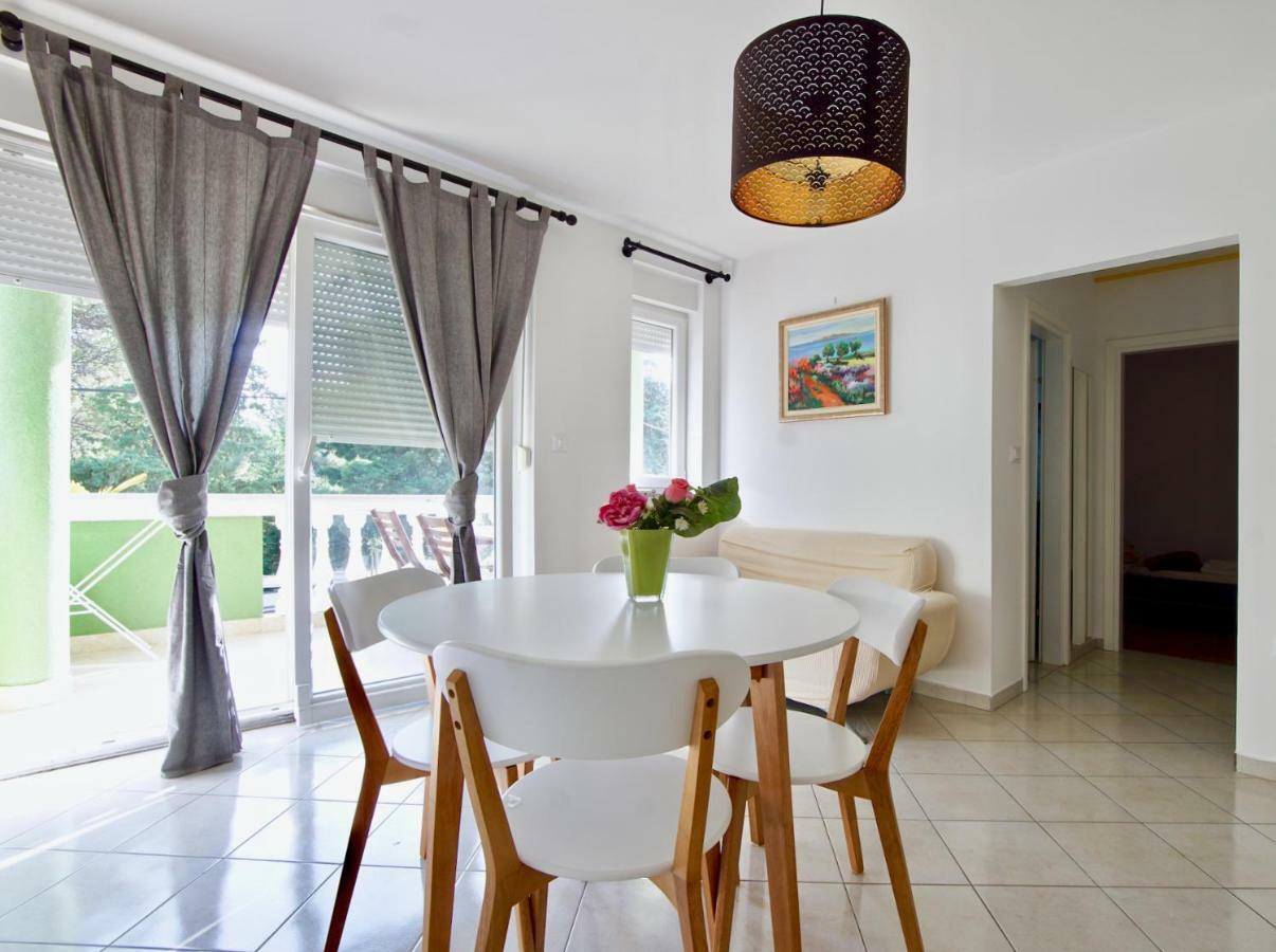 B88 Apartments - Vila Palma Sveti Filip i Jakov Luaran gambar