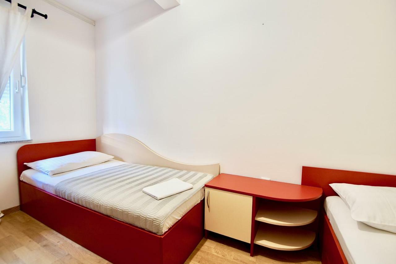 B88 Apartments - Vila Palma Sveti Filip i Jakov Luaran gambar